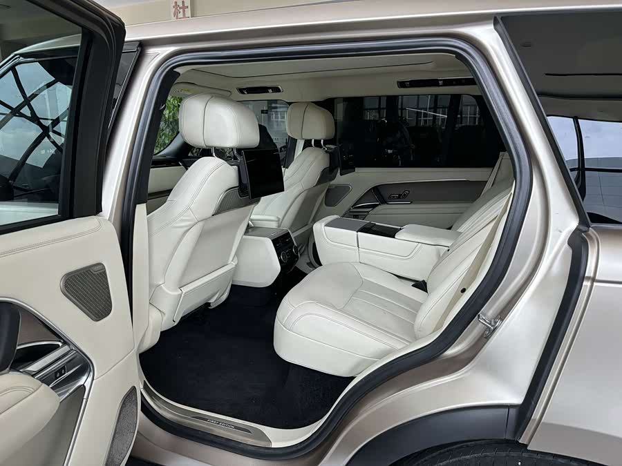 Range Rover 2023 4.4 V8 530PS First Edition - zdjęcie 9