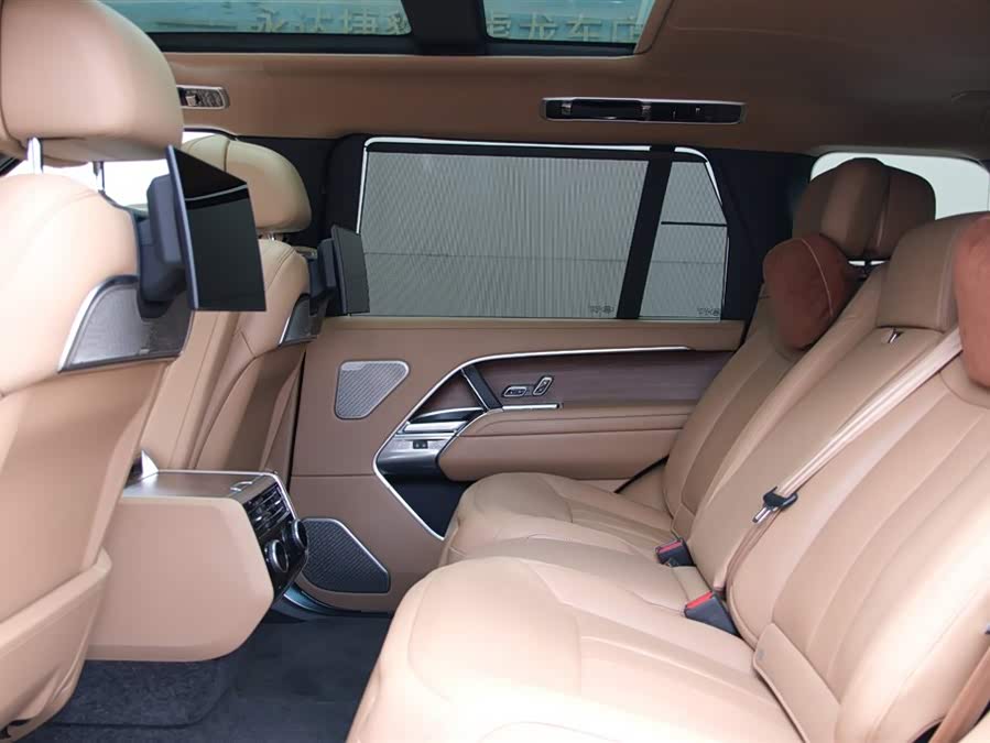 Range Rover 2024 3.0 L6 400PS Exemplary Long Version - zdjęcie 13
