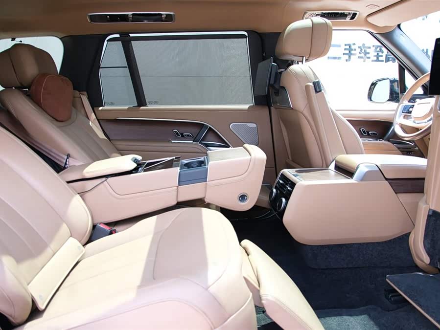 Range Rover 2024 3.0 L6 400PS Exemplary Long Version - zdjęcie 15