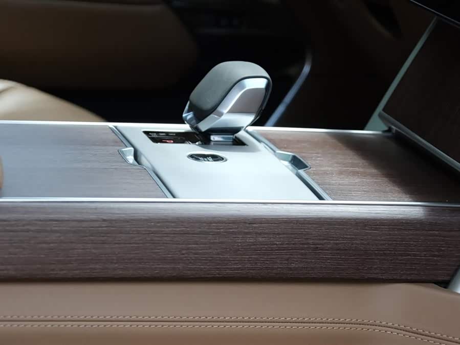 Range Rover 2024 3.0 L6 400PS Exemplary Long Version - zdjęcie 17