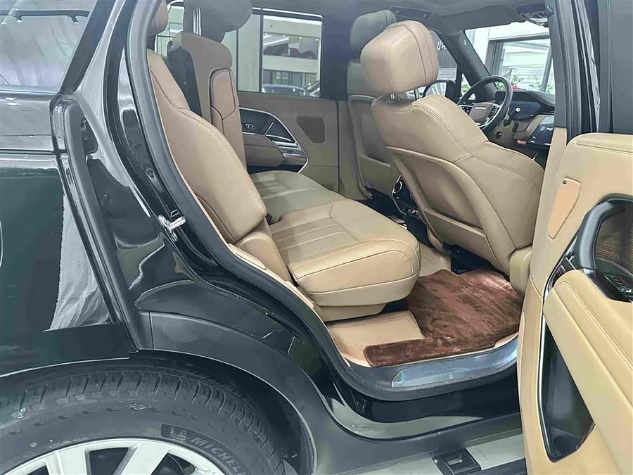 Range Rover 2024 3.0 L6 400PS Long Wheelbase Seven-Seater - zdjęcie 11
