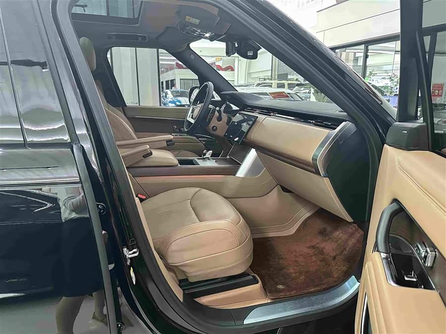 Range Rover 2024 3.0 L6 400PS Long Wheelbase Seven-Seater - zdjęcie 12