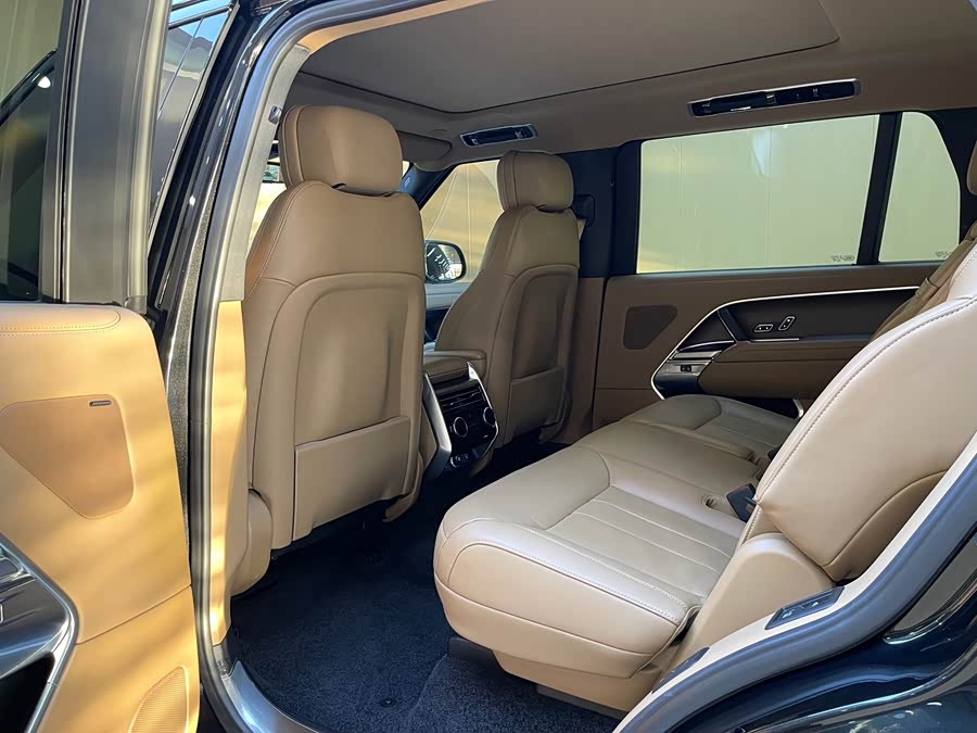 Range Rover 2024 3.0 L6 400PS Long Wheelbase Seven-Seater - zdjęcie 13