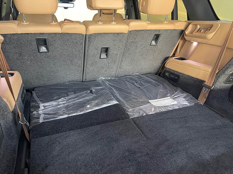 Range Rover 2024 3.0 L6 400PS Long Wheelbase Seven-Seater - zdjęcie 18
