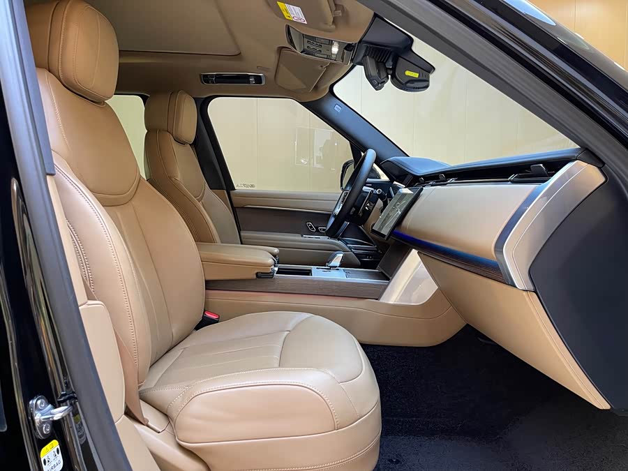 Range Rover 2024 3.0 L6 400PS Long Wheelbase Seven-Seater - zdjęcie 6