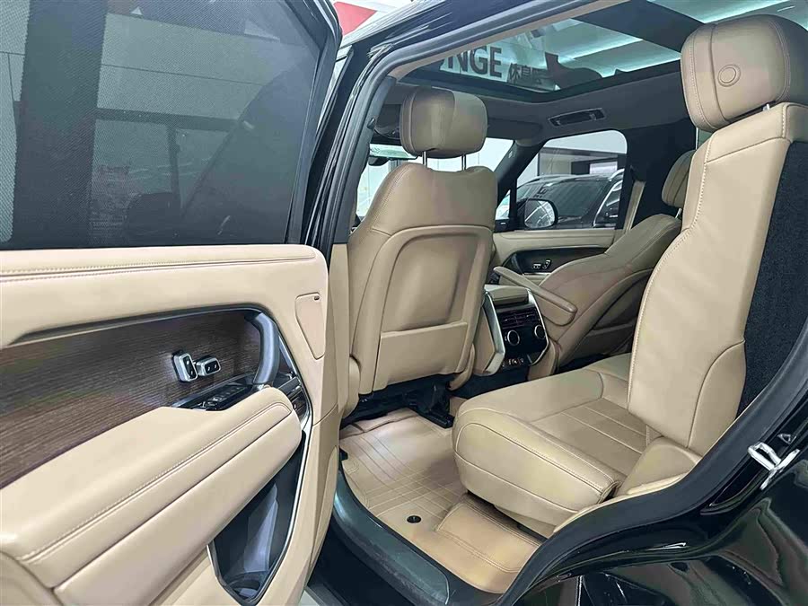 Range Rover 2024 3.0 L6 400PS Long Wheelbase Seven-Seater - zdjęcie 8