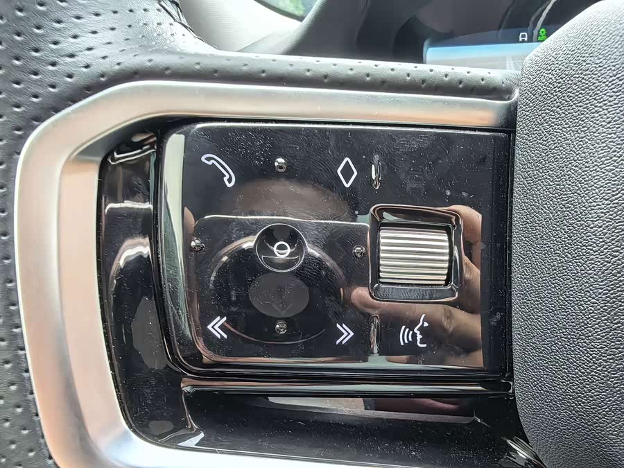 Range Rover Evoque 2022 2.0T R-Dynamic Luxury - zdjęcie 14