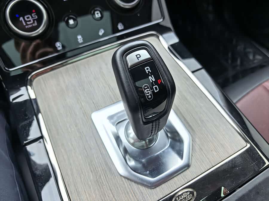 Range Rover Evoque 2022 2.0T R-Dynamic Luxury - zdjęcie 19