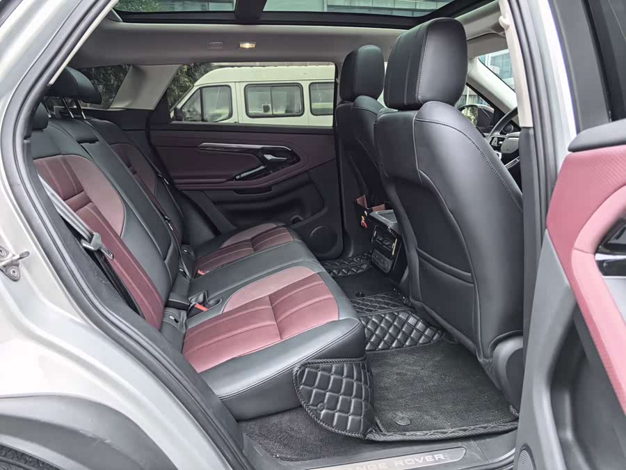 Range Rover Evoque 2022 2.0T R-Dynamic Luxury - zdjęcie 10