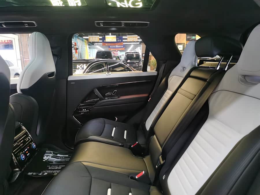 Range Rover Sport 2024 4.4 V8 SV Edition One - zdjęcie 16
