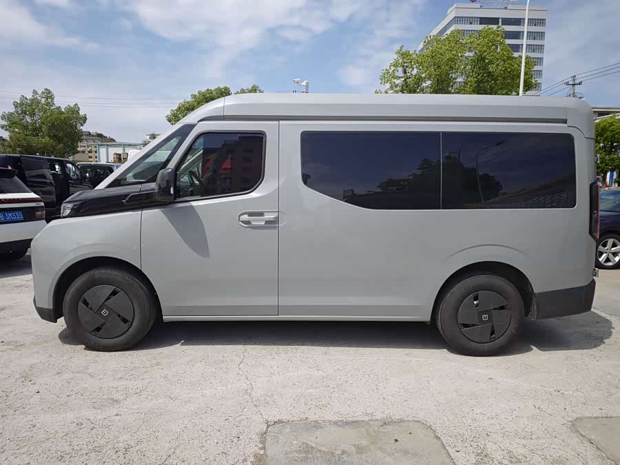 Remote Super VAN 2025 2WD Short Wheelbase Medium Roof 68kWh Smart Chip - zdjęcie 12