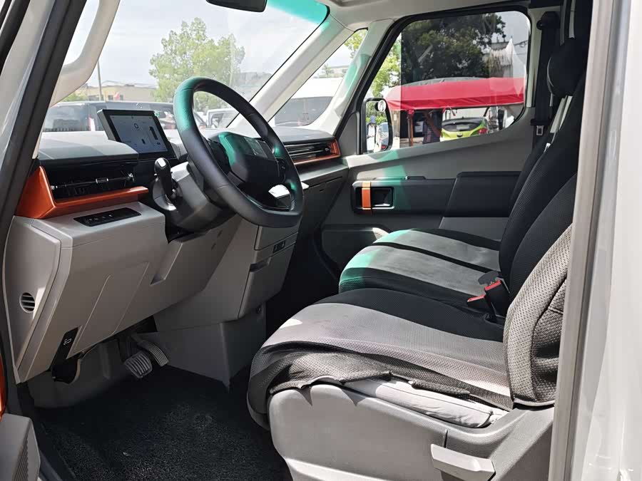 Remote Super VAN 2025 2WD Short Wheelbase Medium Roof 68kWh Smart Chip - zdjęcie 4