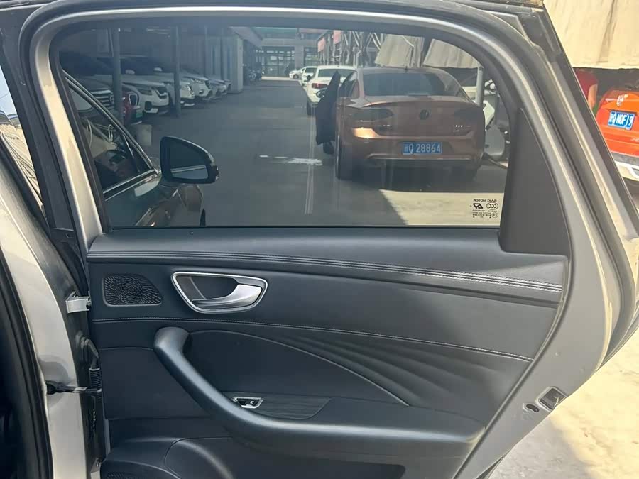 Roewe D7 2023 DMH 125km Super - zdjęcie 12