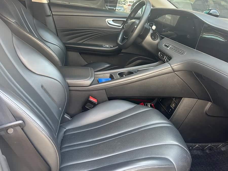 Roewe D7 2023 DMH 125km Super - zdjęcie 13