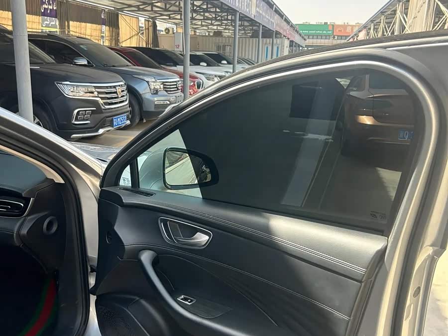 Roewe D7 2023 DMH 125km Super - zdjęcie 15