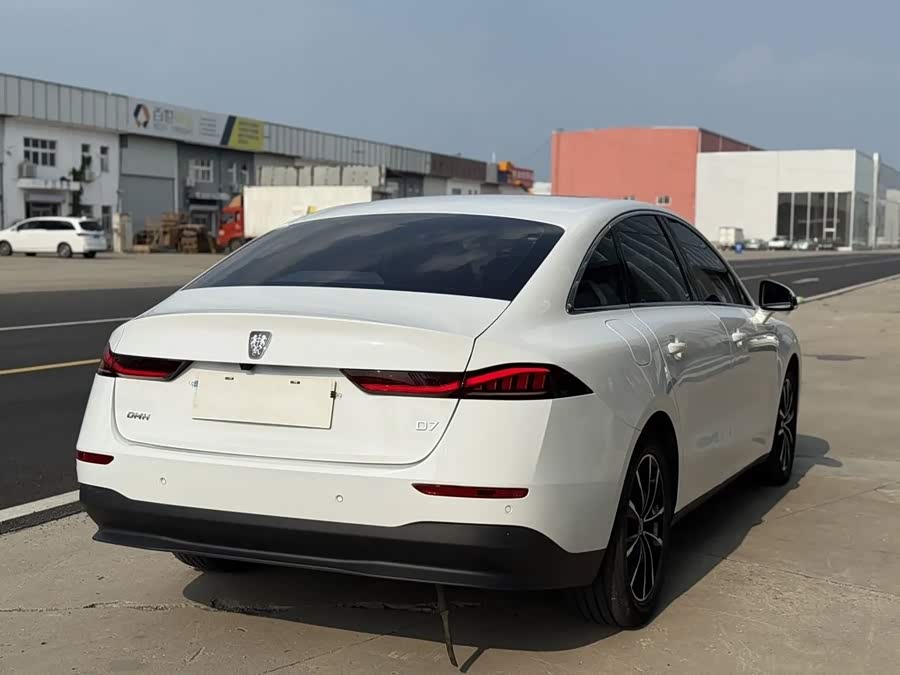 Roewe D7 2025 DMH 125km World Champion Excellence - zdjęcie 14