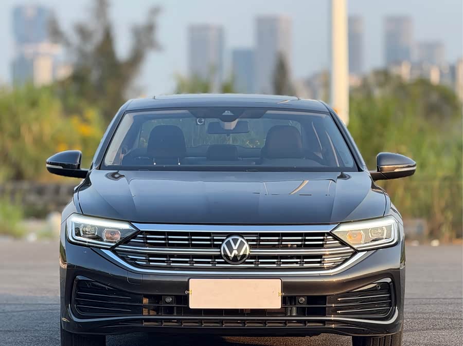 Sagitar 2024 300TSI DSG Beyond - zdjęcie 2