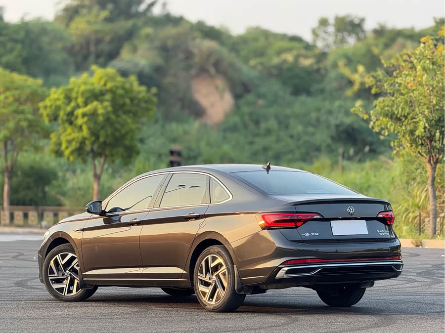 Sagitar 2024 300TSI DSG Beyond - zdjęcie 16