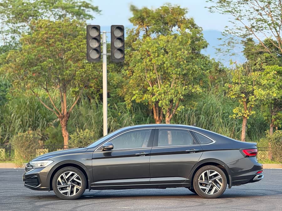 Sagitar 2024 300TSI DSG Beyond - zdjęcie 17