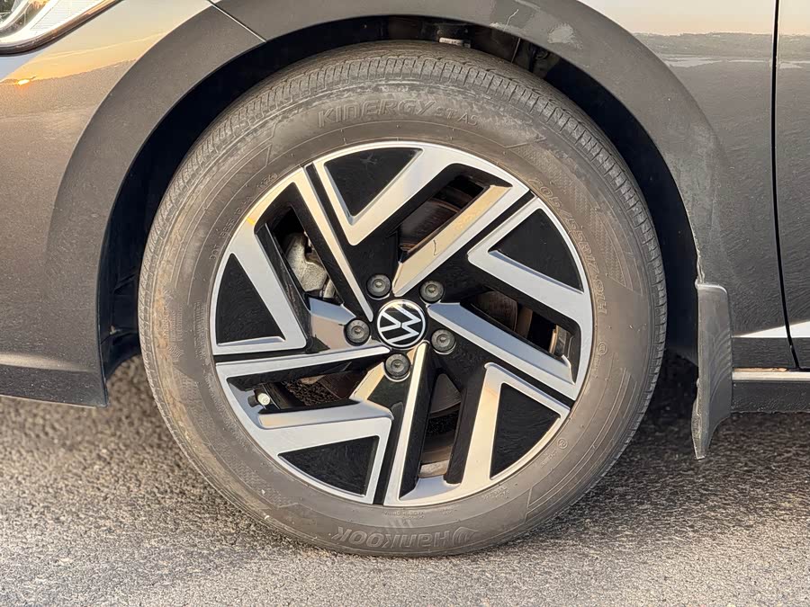Sagitar 2024 300TSI DSG Beyond - zdjęcie 20