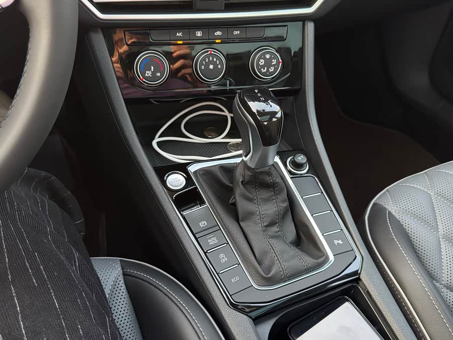 Sagitar 2024 300TSI DSG Beyond - zdjęcie 7