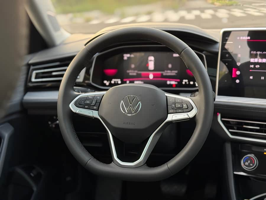 Sagitar 2024 300TSI DSG Beyond - zdjęcie 8