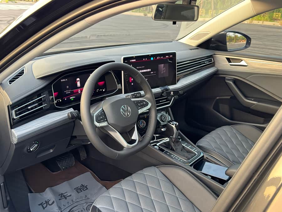 Sagitar 2024 300TSI DSG Beyond - zdjęcie 9
