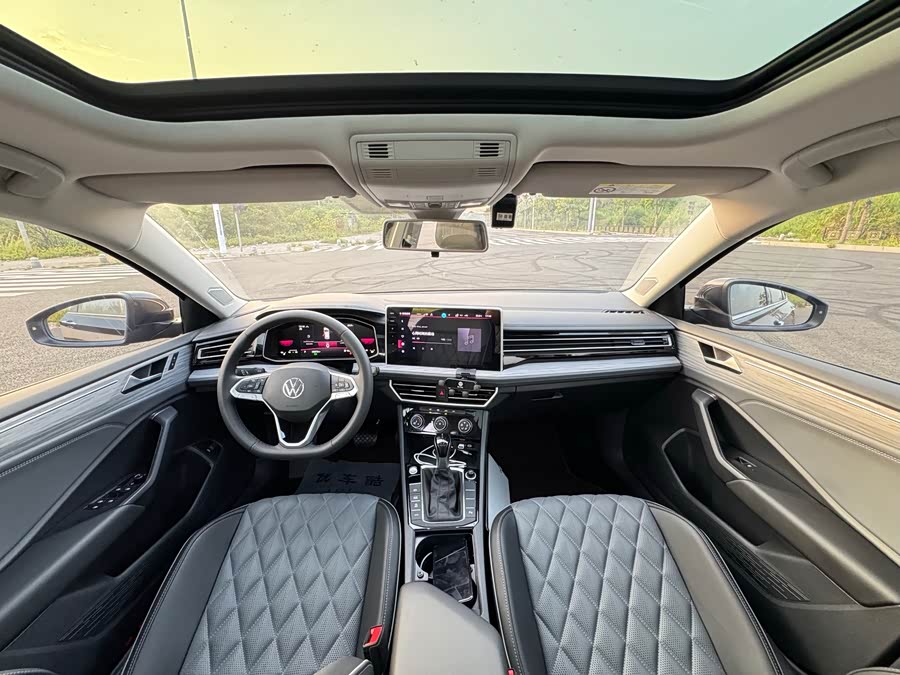 Sagitar 2024 300TSI DSG Beyond - zdjęcie 10