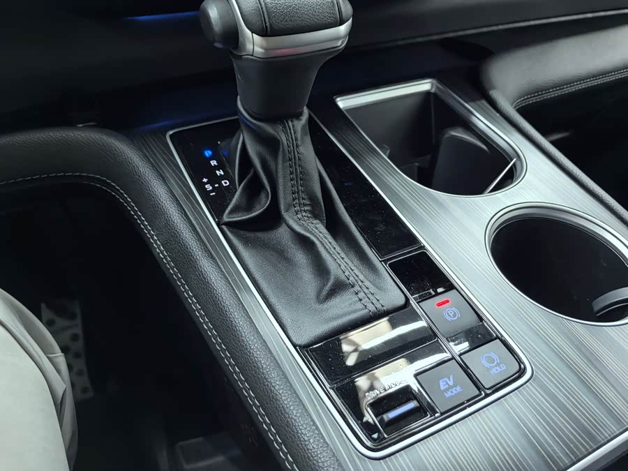 Sienna 2021 2.5L Hybrid Ultimate - zdjęcie 12