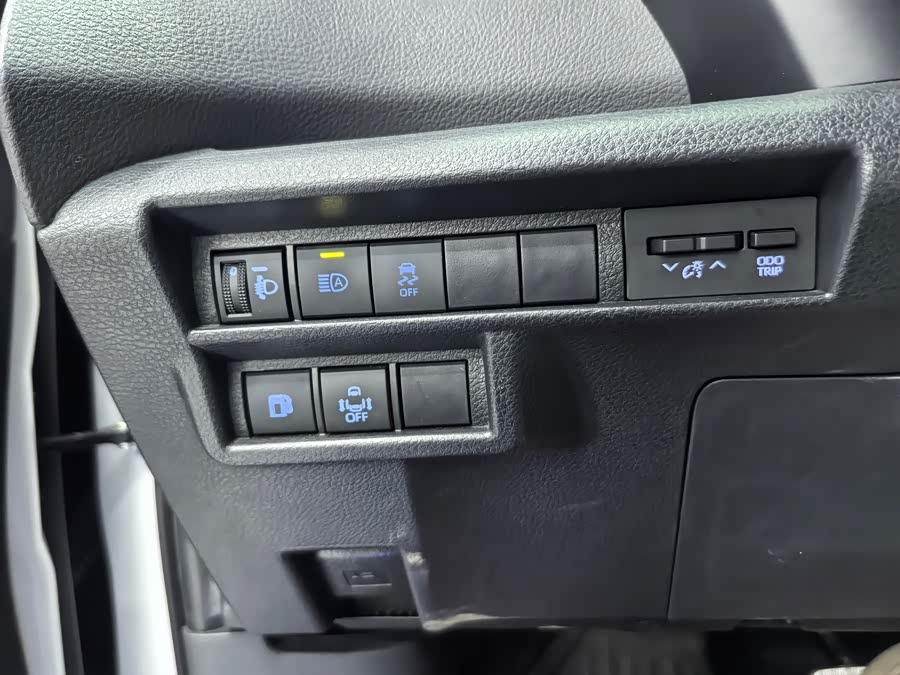 Sienna 2021 2.5L Hybrid Ultimate - zdjęcie 13