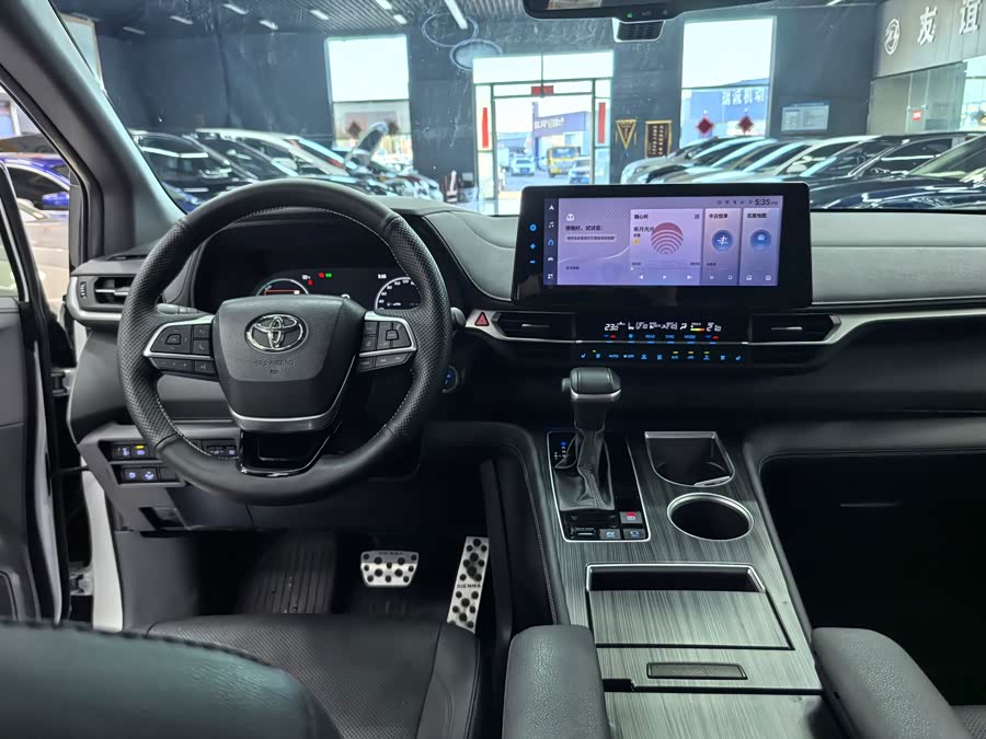 Sienna 2021 2.5L Hybrid Ultimate - zdjęcie 15