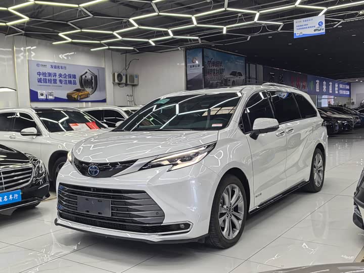 Sienna 2021 2.5L Hybrid Ultimate - zdjęcie 17