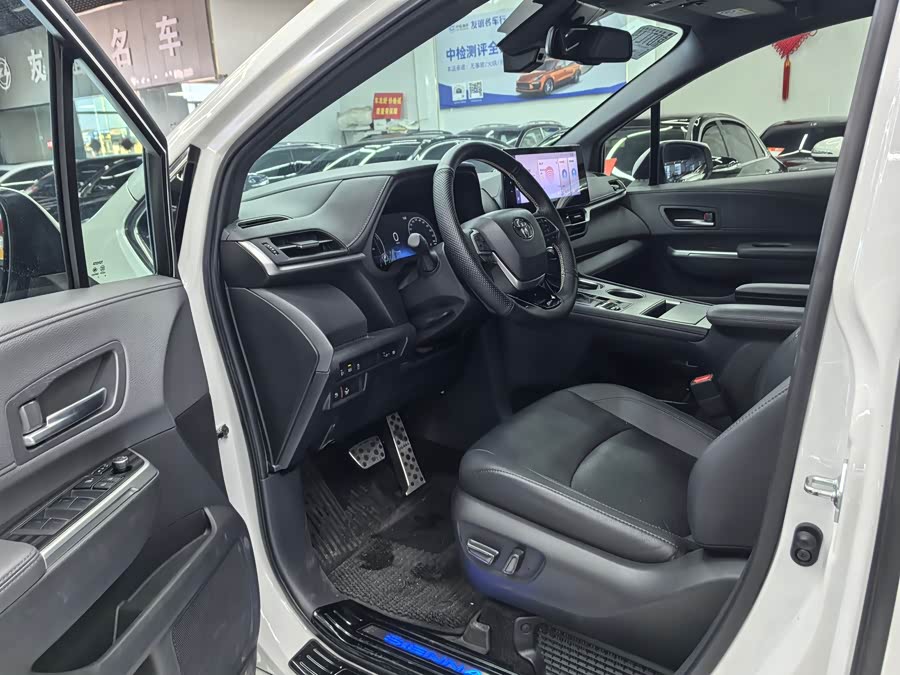 Sienna 2021 2.5L Hybrid Ultimate - zdjęcie 7