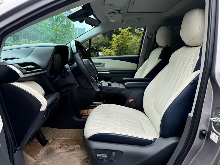 Sienna 2023 2.5L Hybrid Comfort Edition - zdjęcie 12