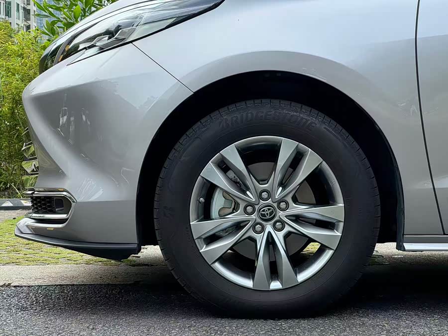 Sienna 2023 2.5L Hybrid Comfort Edition - zdjęcie 16