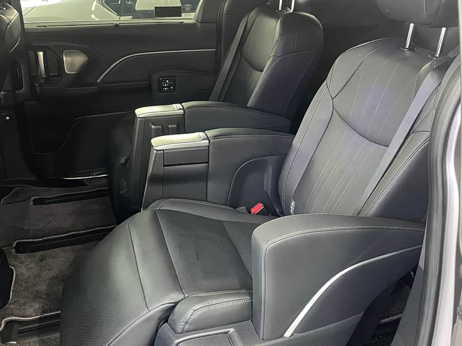 Sienna 2024 2.5L Hybrid Platinum - zdjęcie 13