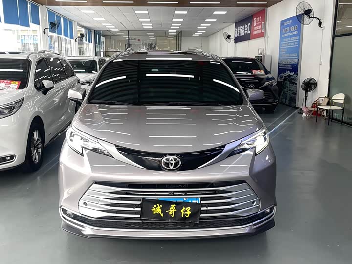 Sienna 2024 2.5L Hybrid Platinum - zdjęcie 18
