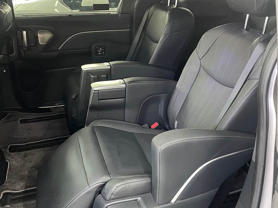 Sienna 2024 2.5L Hybrid Platinum - zdjęcie 4