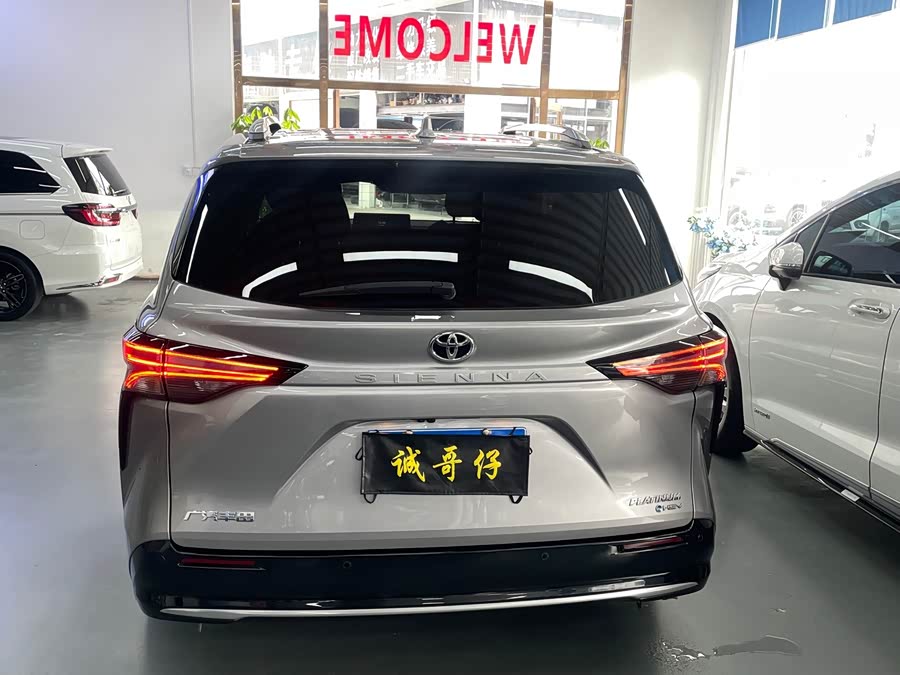 Sienna 2024 2.5L Hybrid Platinum - zdjęcie 8