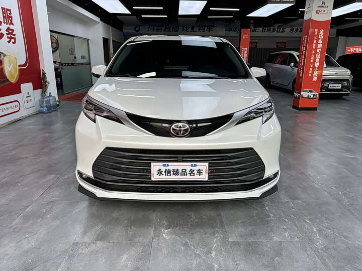 Sienna 2027 2.5L Hybrid 4WD Luxury - zdjęcie 15
