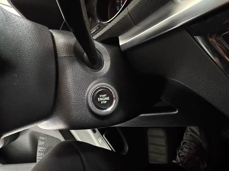 Skoda Kamiq 2023 Facelift 1.5L Automatic Comfort Edition - zdjęcie 13