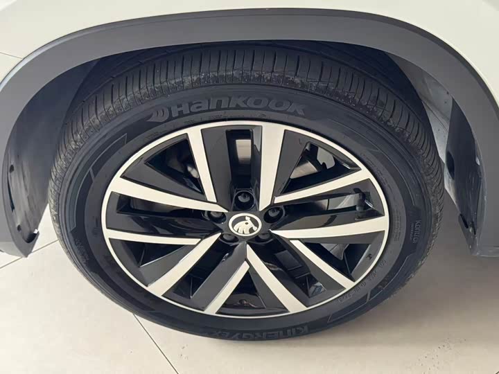 Skoda Kamiq 2023 Facelift 1.5L Automatic Comfort Edition - zdjęcie 18