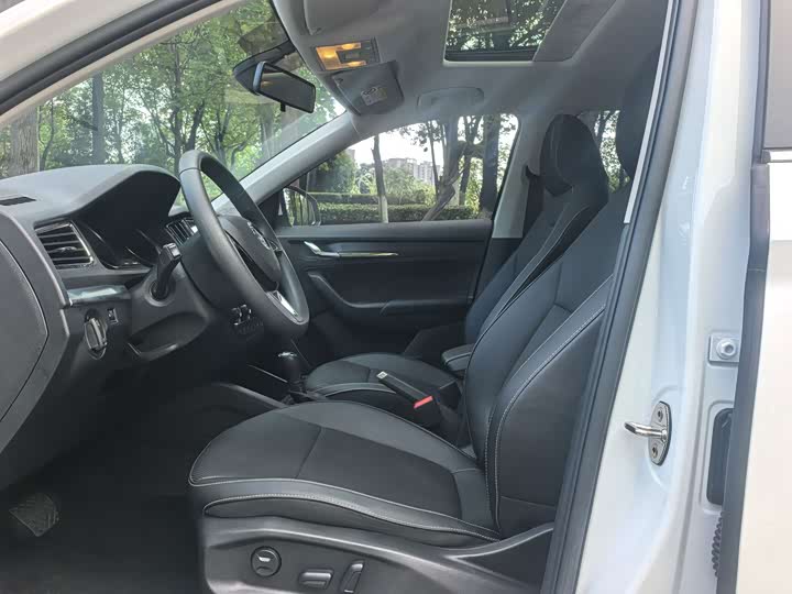 Skoda Kamiq 2023 Facelift 1.5L Automatic Comfort Edition - zdjęcie 19