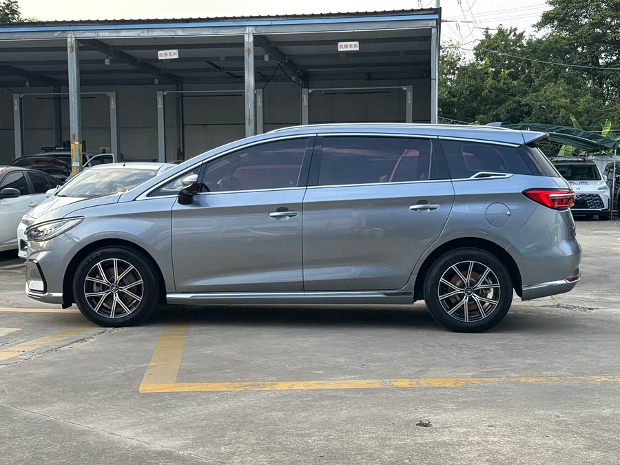 Song MAX 2022 DM-i 105KM Flagship - zdjęcie 6
