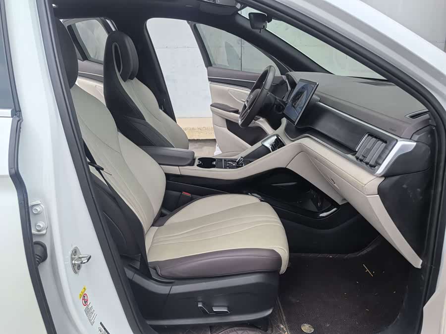 Song PLUS 2025 DM-i 112KM Honor - zdjęcie 11
