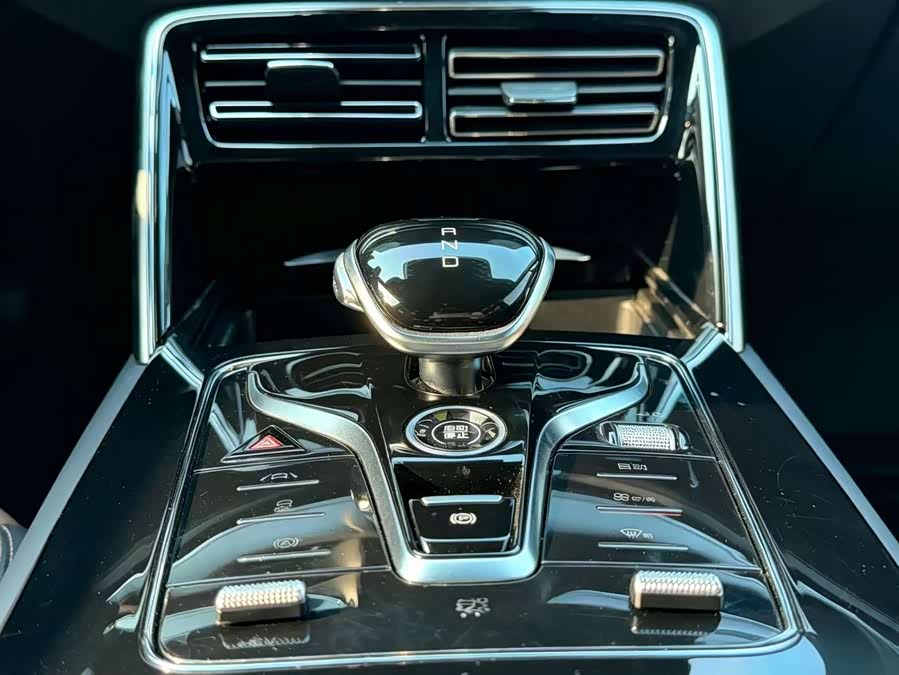 Tang New Energy 2023 DM-i Champion 112KM Luxury - zdjęcie 8