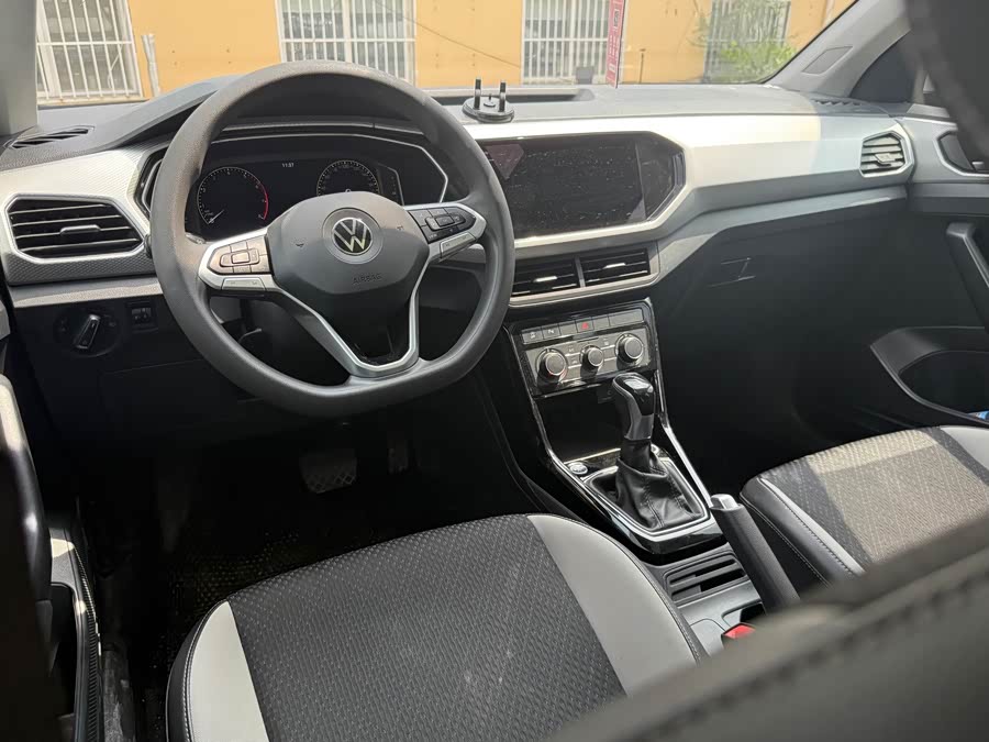 Tayron 2023 200TSI DSG Smart Edition - zdjęcie 7