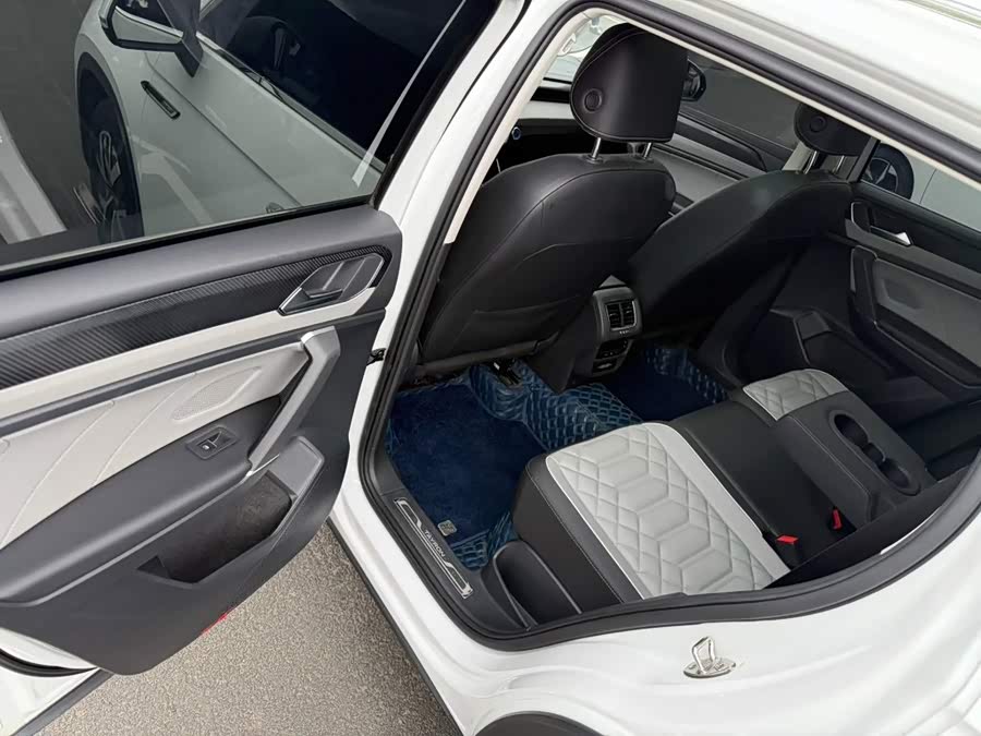 Tayron 2023 280TSI 2WD Luxury Plus Advanced - zdjęcie 8