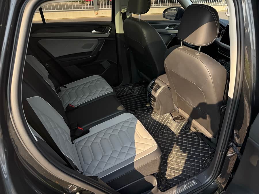 Tayron 2023 330TSI Two-Wheel Drive Luxury Plus Advanced Edition - zdjęcie 14