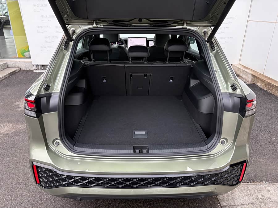 Tayron 2025 Tayron L 380TSI 4WD Luxury Easy Package - zdjęcie 9